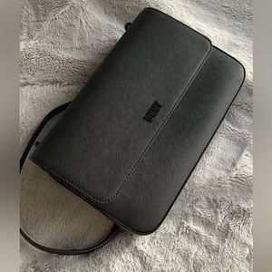 DKNY Sina medium flap bag